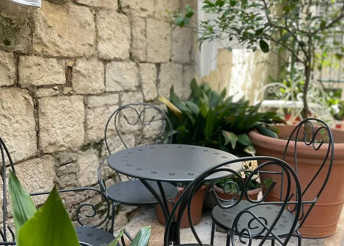 Daire “jelin Dvor” 3+2, Bacvice, Split