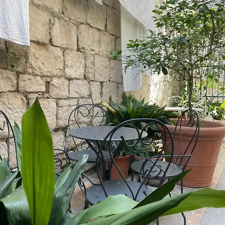 Apartament “jelin Dvor” 3+2, Bacvice, *