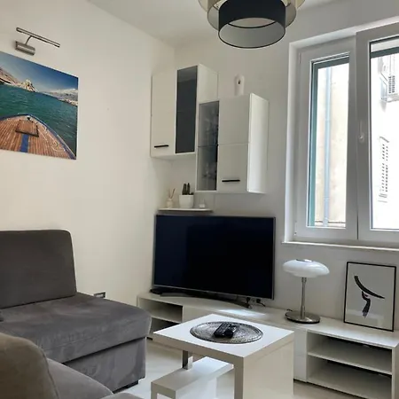 “jelin Dvor” 3+2, Bacvice, Apartment *