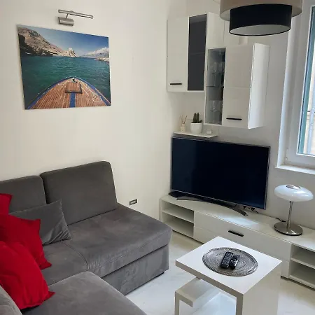 “jelin Dvor” 3+2, Bacvice, Apartment *