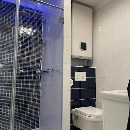 “jelin Dvor” 3+2, Bacvice, * Split