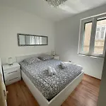 “jelin Dvor” 3+2, Bacvice, Apartamento